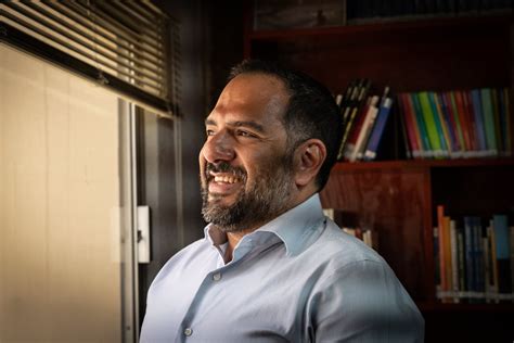El largo viaje a la libertad de Manuel Guerrero, preso en Qatar .